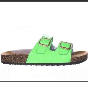 Sale NIB NEON GREEN SANDALS BOHO fun color! Womans 7.5 or youth 5.
